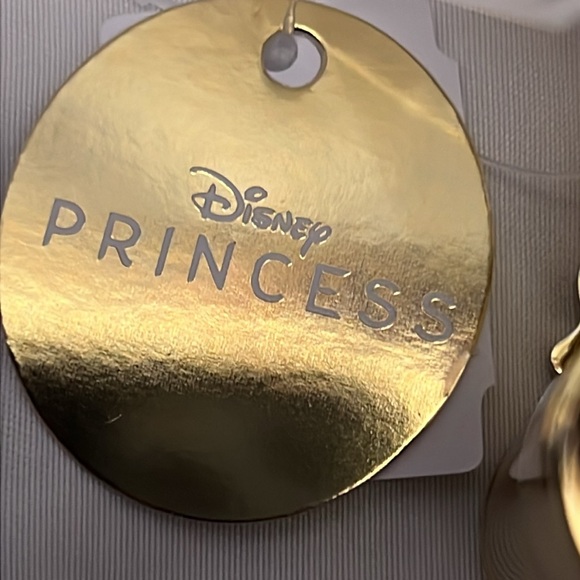 Bath & Body Works Belle Light Up Sanatizer Holder and Pocketbac Sanitizer - Picture 4 of 5